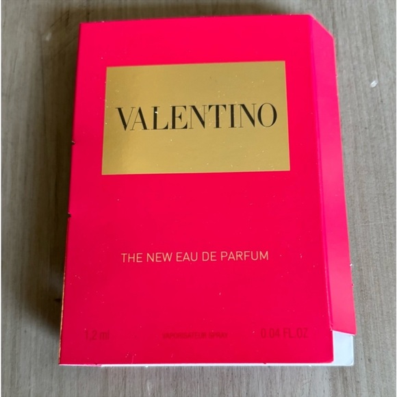 VALENTINO
THE NEW EAU DE PARFUM - Picture 4 of 4